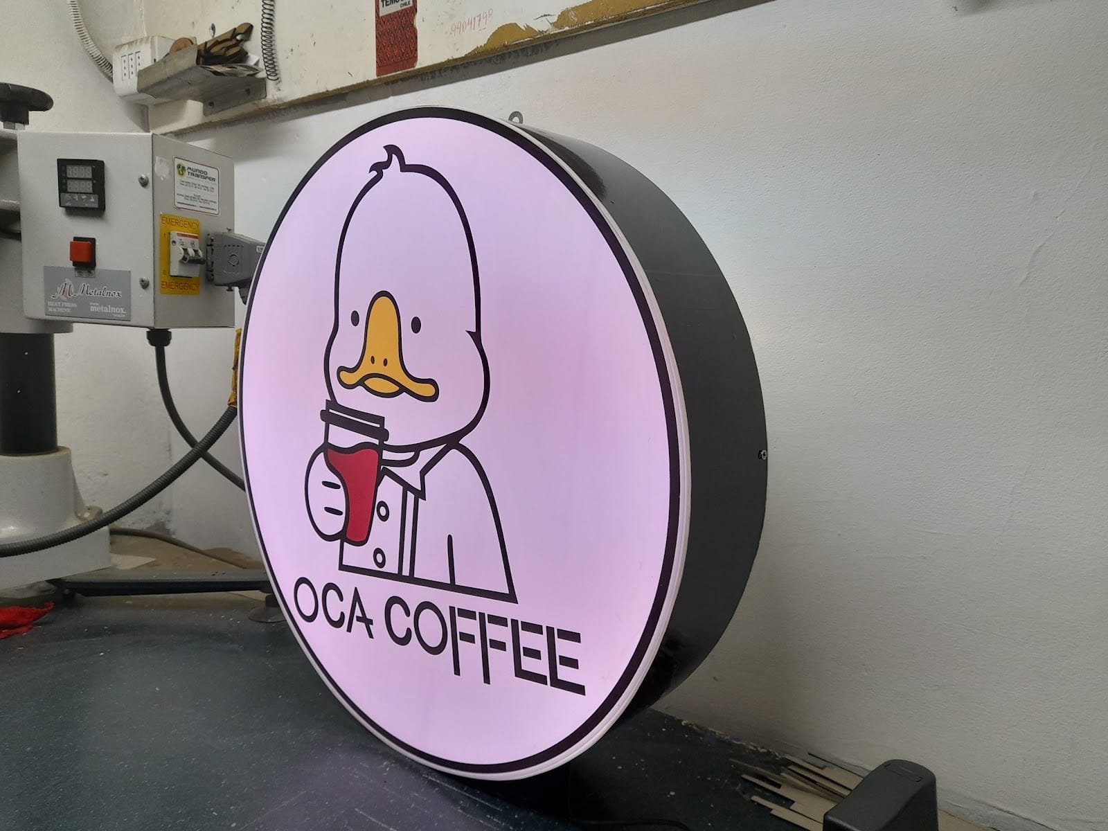 Fabricación publicitaria, trabajo 1 realizado por Leonardo Fuenzalida